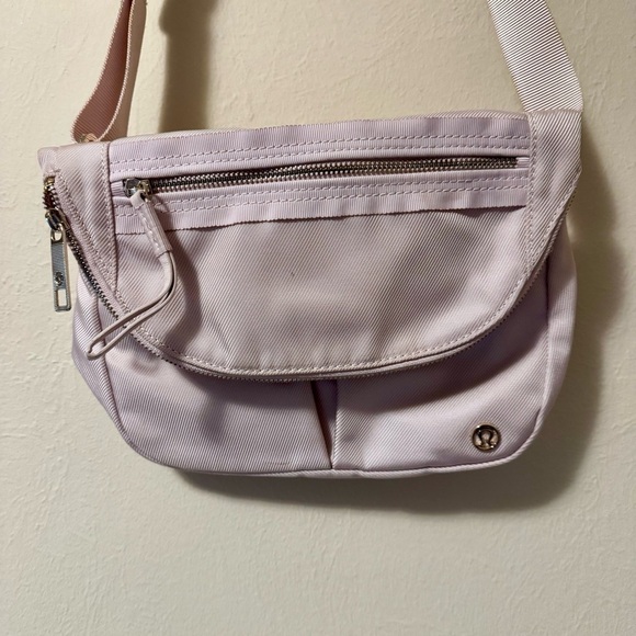 lululemon fiesta bag All Night Festival Crossbody Belt 5L its an everyday must Lululemon All Night Festival Bag